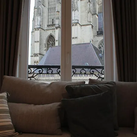 Cozy With Cathedral View On The 3rd Floor *